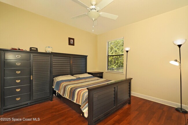 Building Photo - 1185 Talon Way