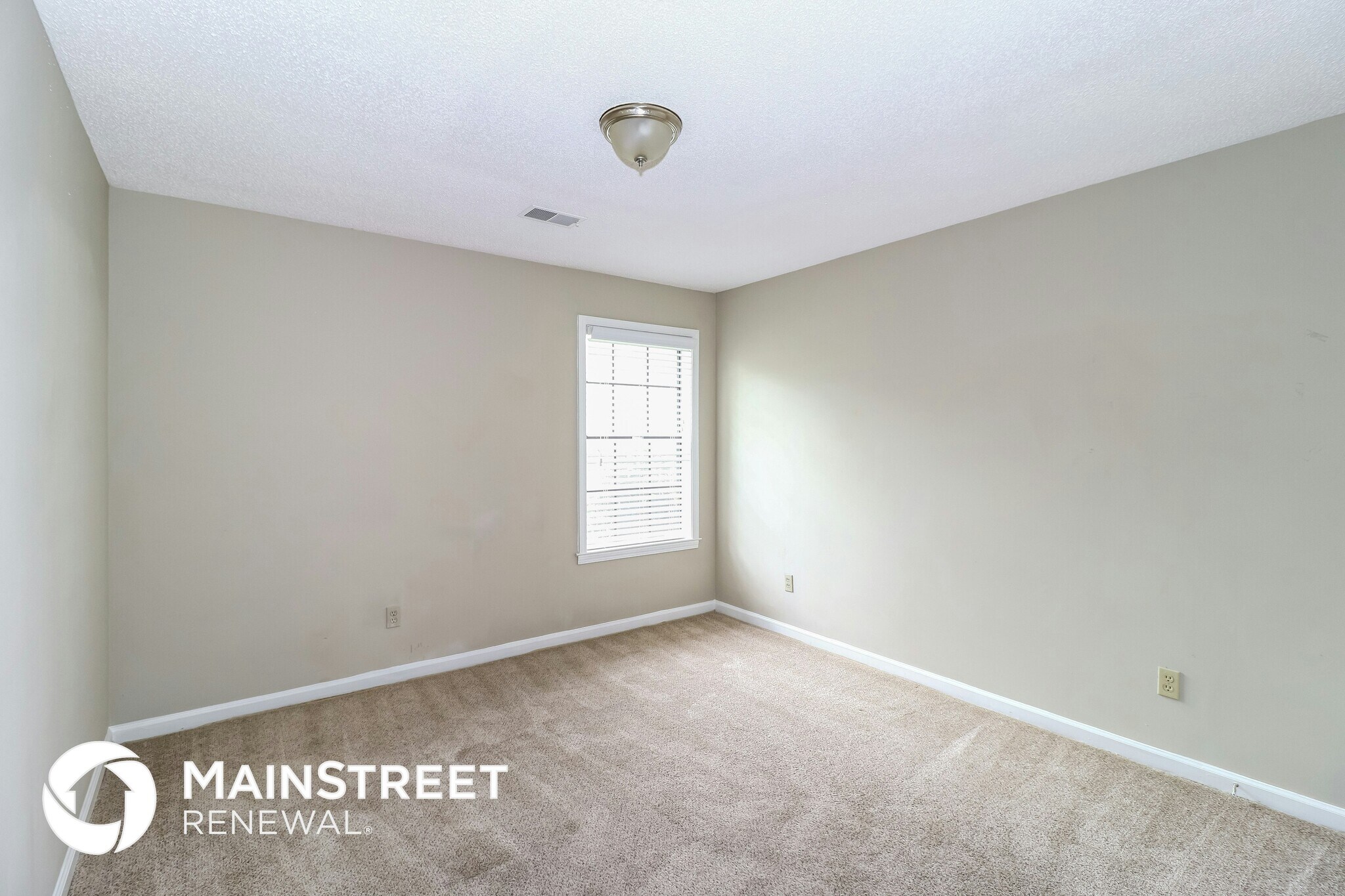 Building Photo - 2219 Nutbush Pl