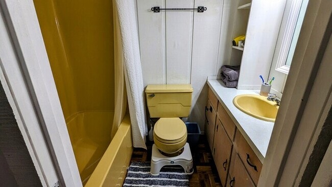 Building Photo - 828 Little Pine Mountain Rd