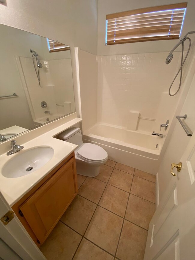 Building Photo - Two bedroom/two bathroom home located in S...