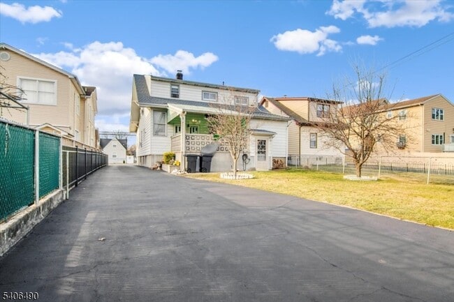 Building Photo - 124 Colfax Ave