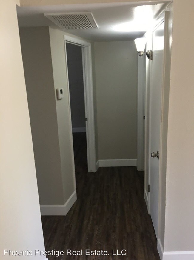 Building Photo - 6027-6041 N 23rd Ave