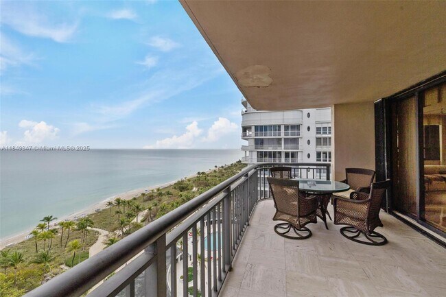 Building Photo - 10175 Collins Ave