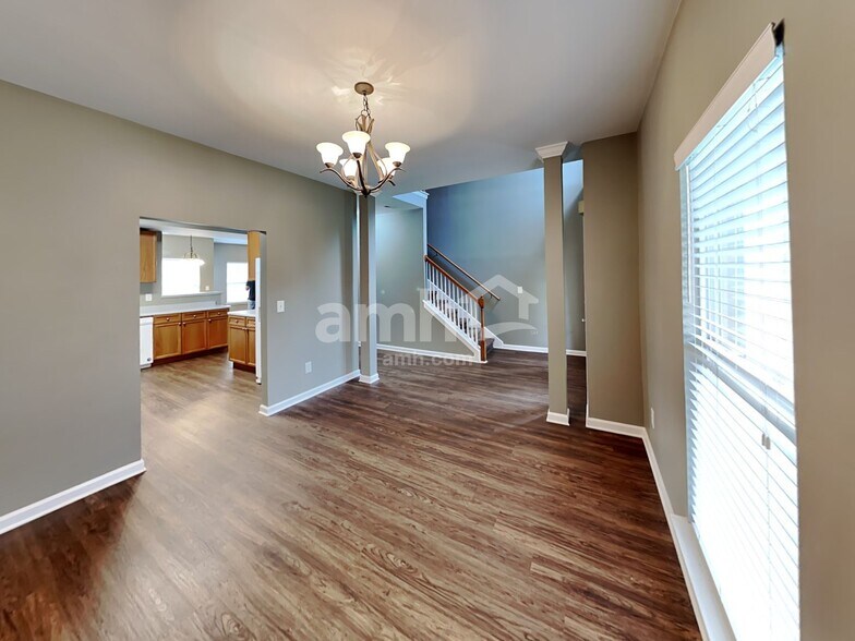 Building Photo - 1107 Stafford Dr