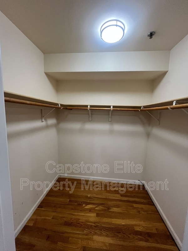 Building Photo - 117 Hudson St