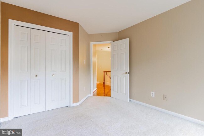 Building Photo - 4018 Lake Glen Rd