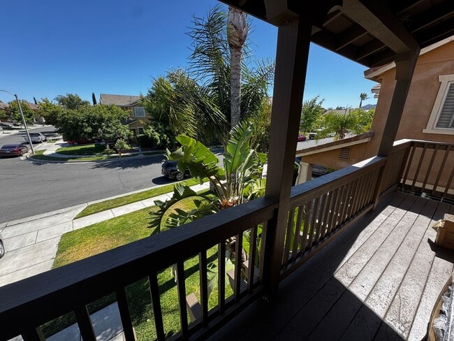 Building Photo - 2nd Floor Condo in Murrieta