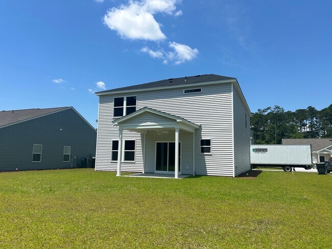 Building Photo - 628 Parker Ct