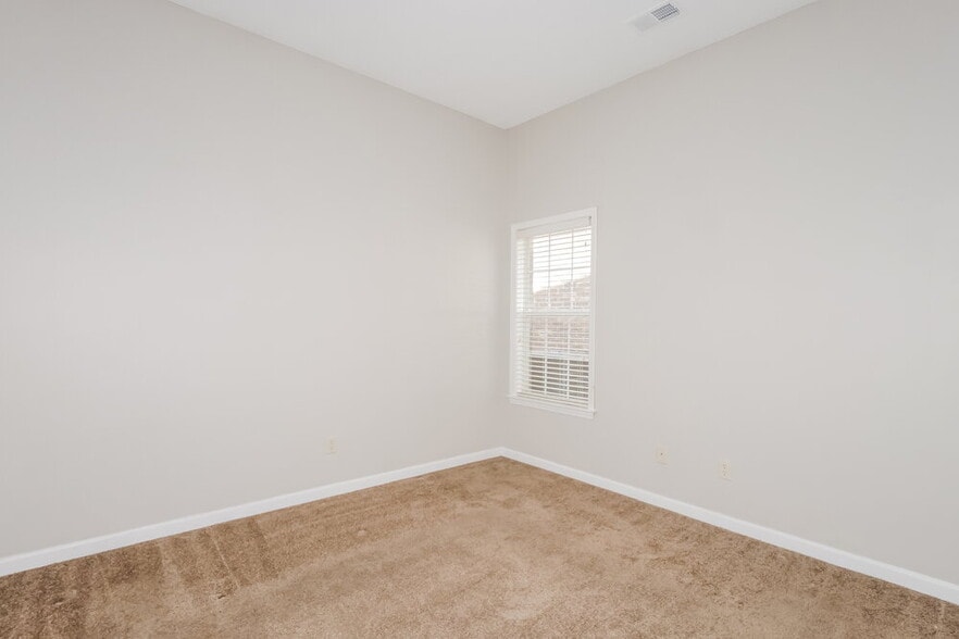 Building Photo - 1547 Wynne Grove Rd