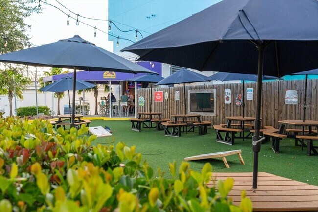 Building Photo - 6708 Sarasea Cir