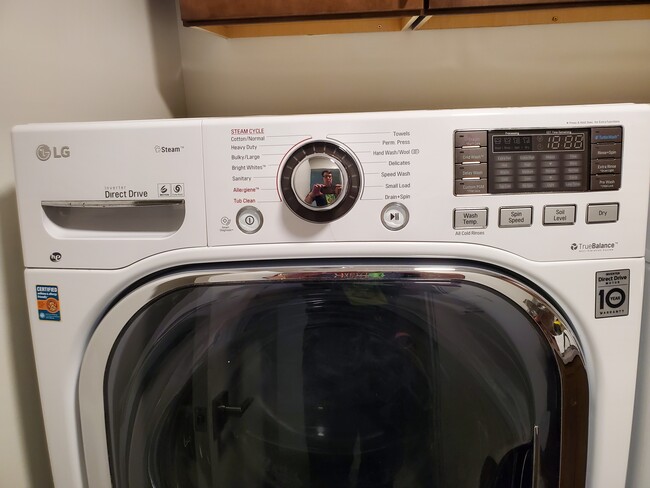 Washing machine - 4320 Bel-Red Rd