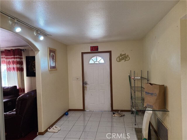 Building Photo - 11685 Holmes Ave