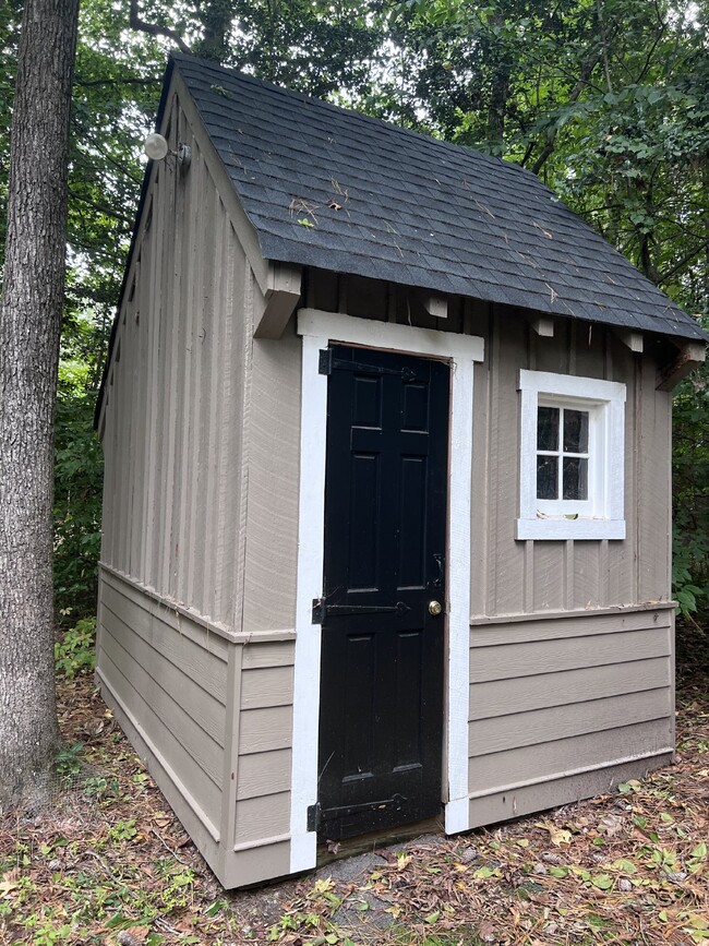 Building Photo - Charming Home in Brandermill.