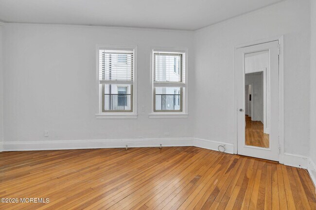 Building Photo - 400 Deal Lake Dr