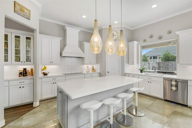 Building Photo - 28218 Enchanted Shores Ln