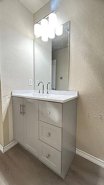Building Photo - 5211 Viewpoint Dr