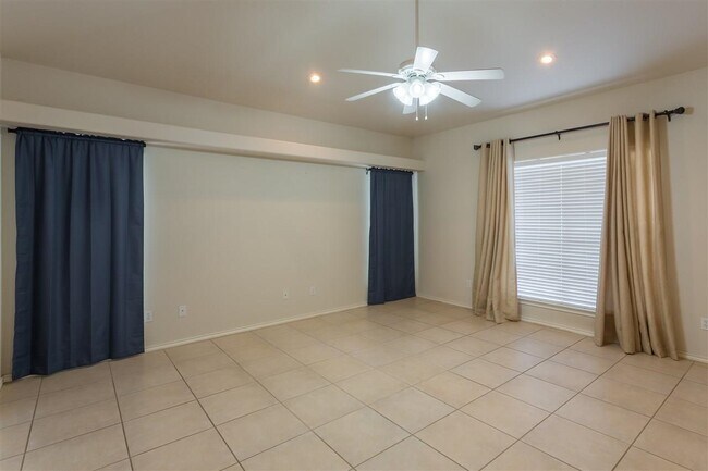 Building Photo - 309 Boulder Ridge Dr