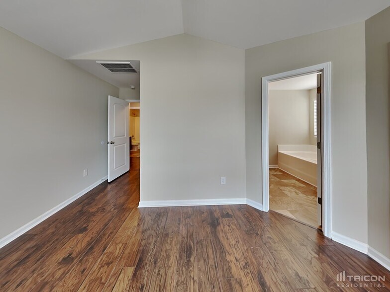 Building Photo - 42 Jones Creek Cir