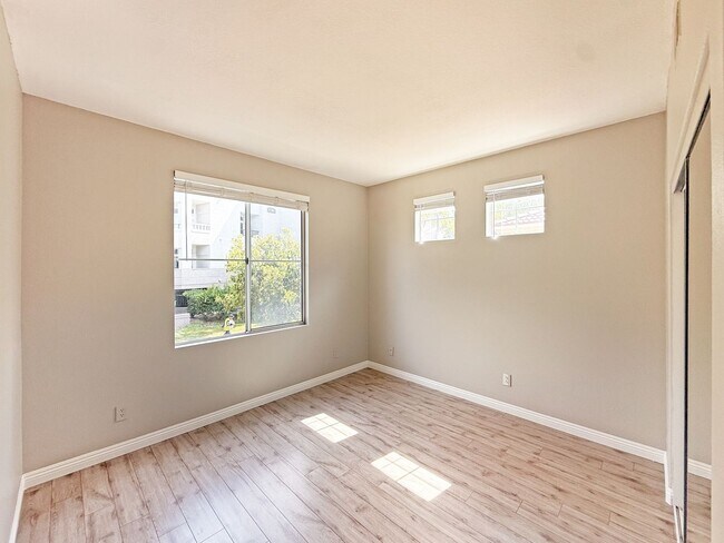 Building Photo - SD: Spacious 3BD/3BA Home in University City with Community Pool, Backyard Patio & 2-Car Garage