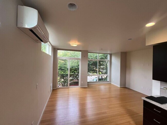 Building Photo - 4214 Linden Ave N