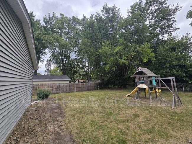 Building Photo - 18660 Pamela Pl