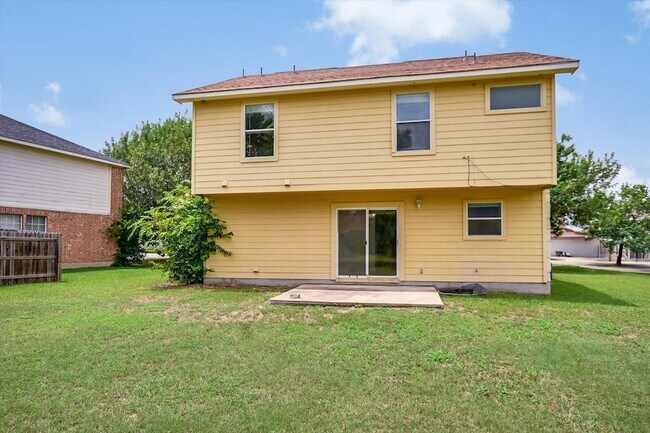 Building Photo - 716 Honeysuckle Dr