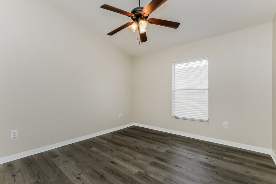 Building Photo - 6613 Cambridge Park Dr