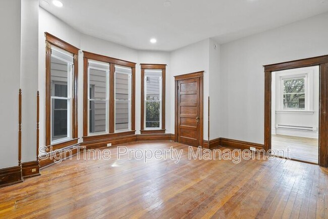 Building Photo - 25-27 Wayside Avenue - 25-1