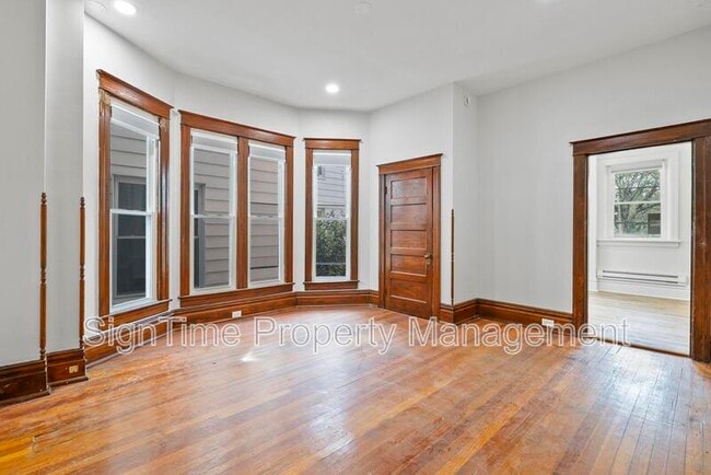 Building Photo - 27 Wayside Ave