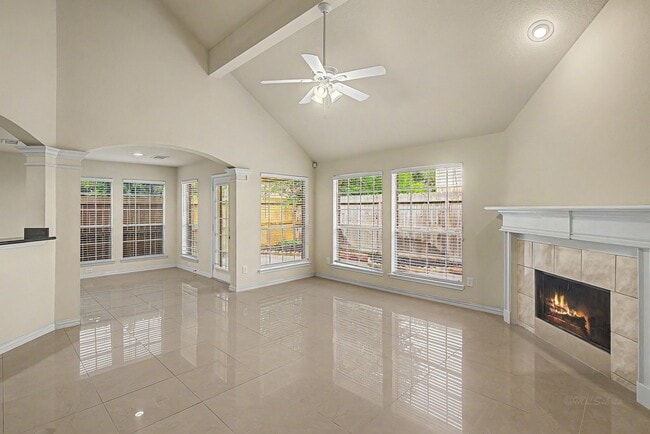 Building Photo - 2126 Highland Bay Ct