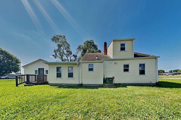 Building Photo - 6196 W Morris St