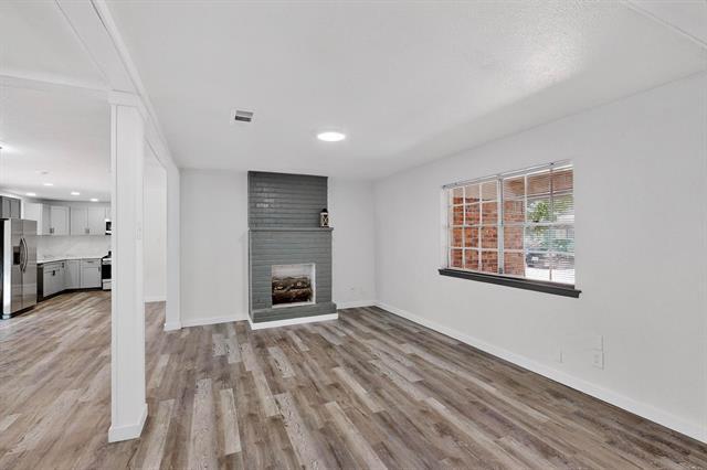 Building Photo - 5908 Emerson Dr