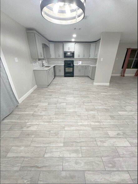 Building Photo - 9952 Sparrow Hawk Ln