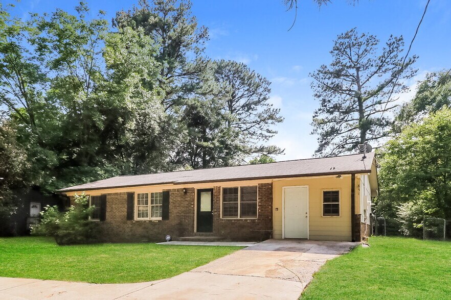 Building Photo - 851 Grayson Hwy