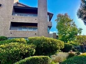 Building Photo - 10225 Caminito Cuervo