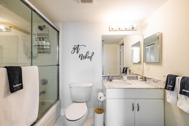 Building Photo - 1200 Brickell Bay Dr