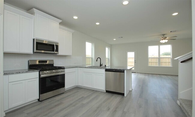 Building Photo - 1530 Revolution Way