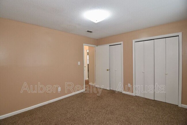 Building Photo - 4154 Arlington Rd