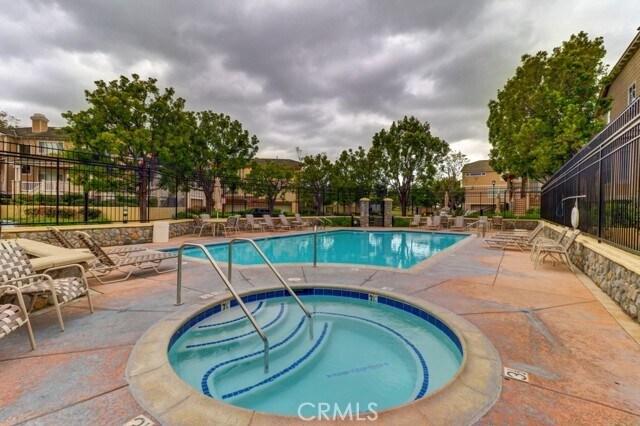 Building Photo - 744 N Siavohn Dr