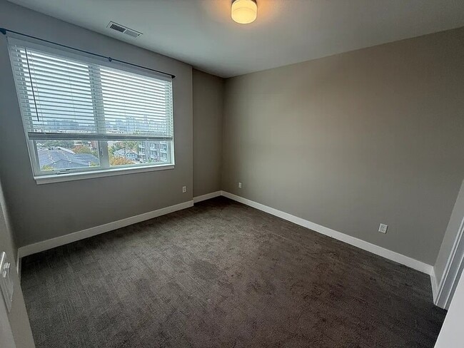 Building Photo - 2729 W 28th Ave