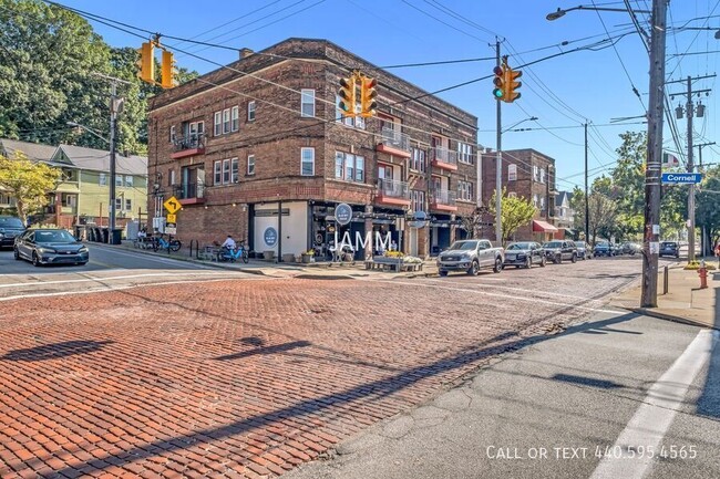 Building Photo - 2187 Murray Hill Rd