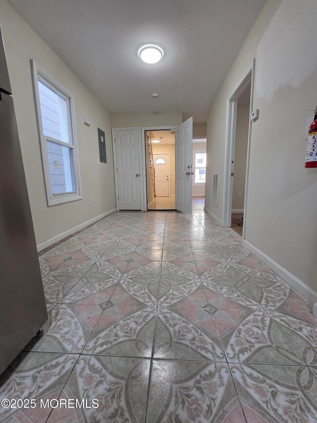 Building Photo - 216 Delaware St