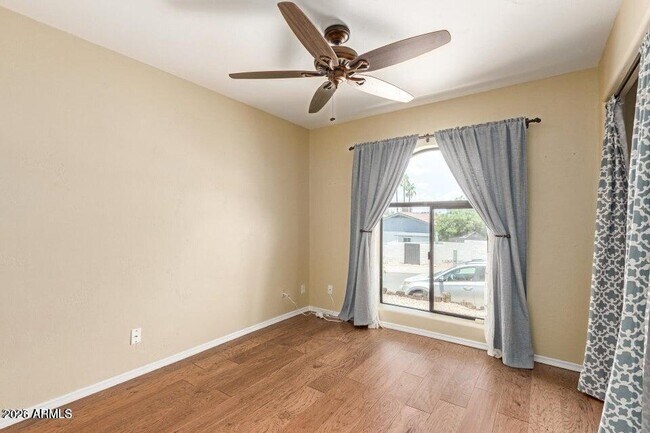 Building Photo - 239 E Aster Dr
