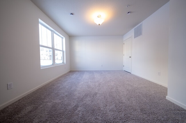 Building Photo - 5885 156th St W