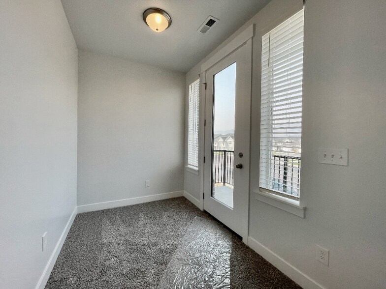 Building Photo - 13128 Keegan Dr