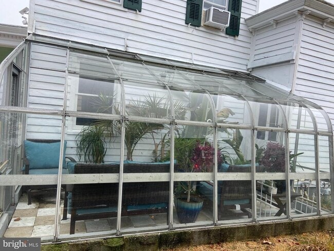 Building Photo - 303 Baptist Rd