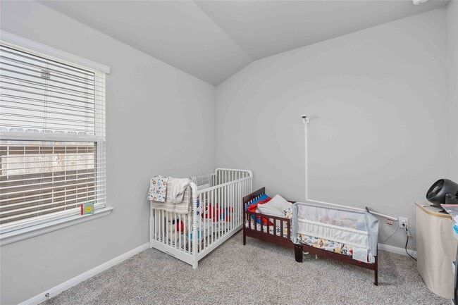 Building Photo - 6915 Ventura Dr