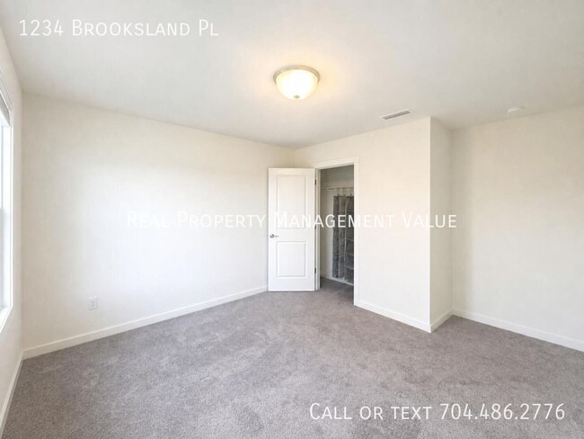 Building Photo - 1234 Brooksland Pl