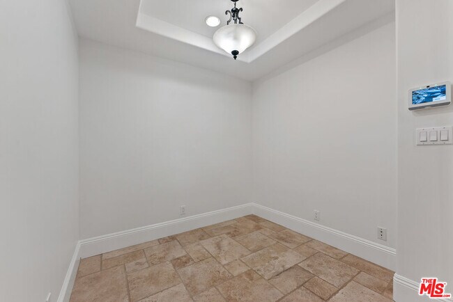 Building Photo - 16123 Sunset Blvd