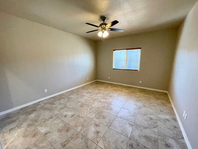 Building Photo - 2022 Construction 3 Bedroom Home in Southe...
